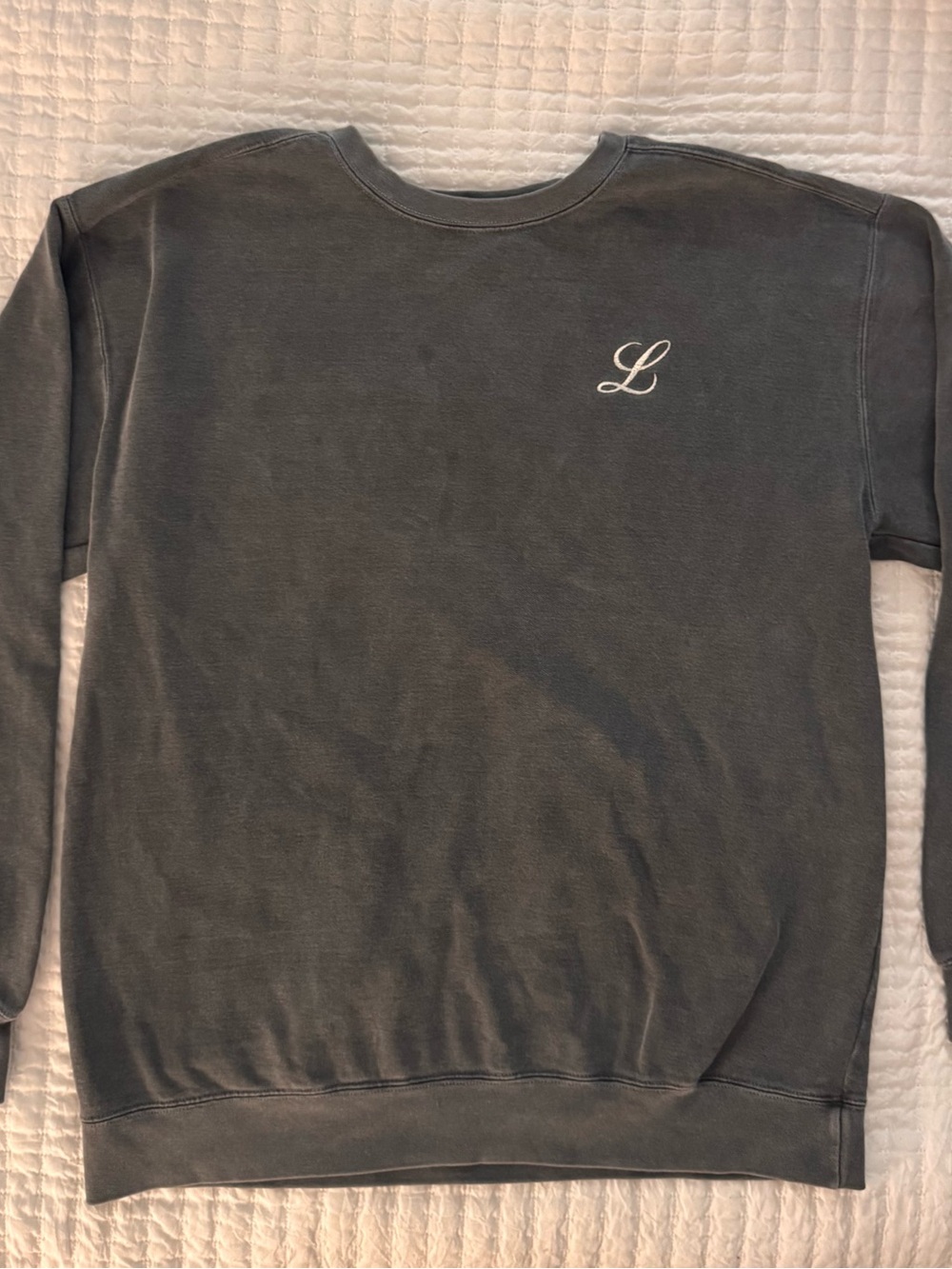Comfort colors grey long sleeve crew neck sweatshirt - Size L